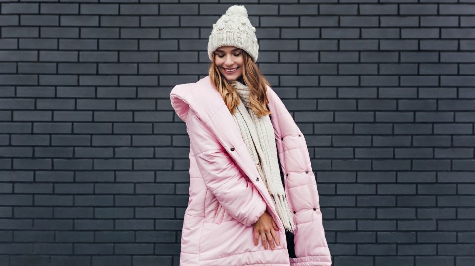 Пух в зимней куртке больше не сваляется: после стирки сделайте вот что