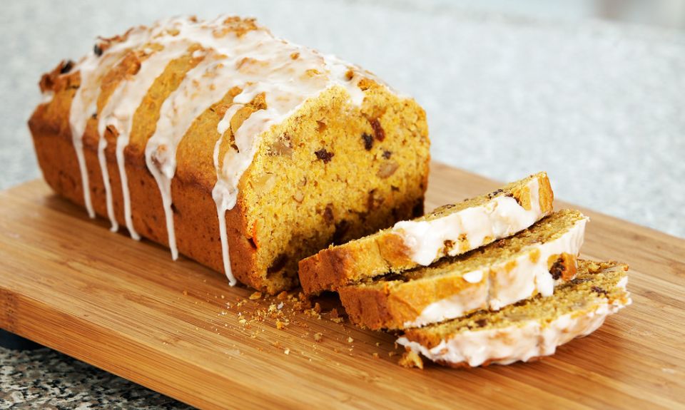 Ароматный морковный кекс с нежной сахарной глазурью