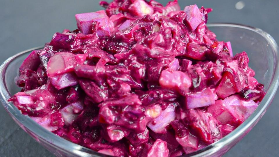 Салат из свеклы: яркое блюдо с полезными ингредиентами для вашего стола