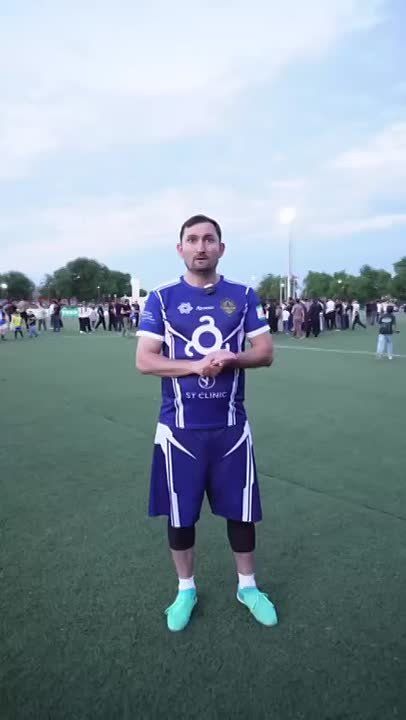  ,     D