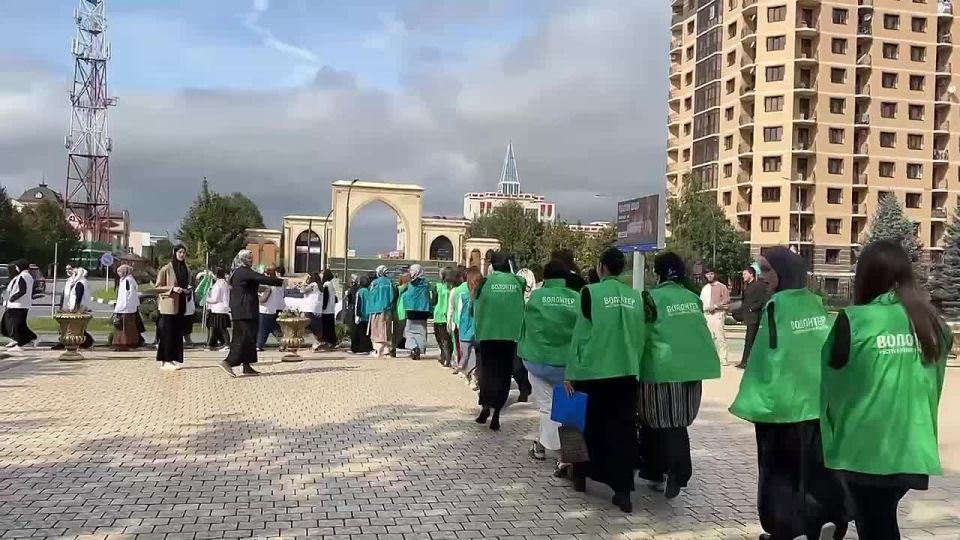   10 000      