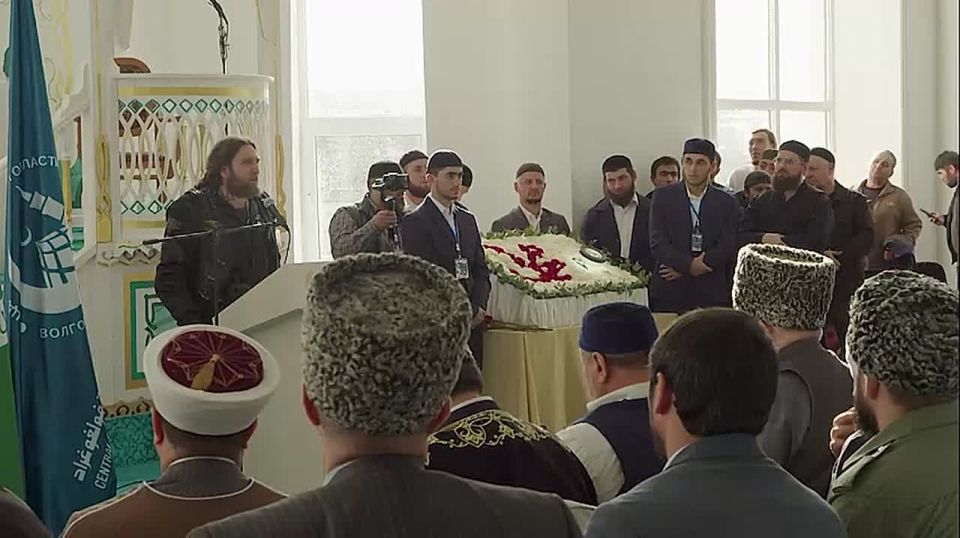 Сегодня Ночные Волки как православные, так и мусульмане впервые вместе побывали на открытии мечети пророка Мухаммеда, которую на свои средства и при своём личном участии построил мой дорогой друг, ингуш по национальности -...