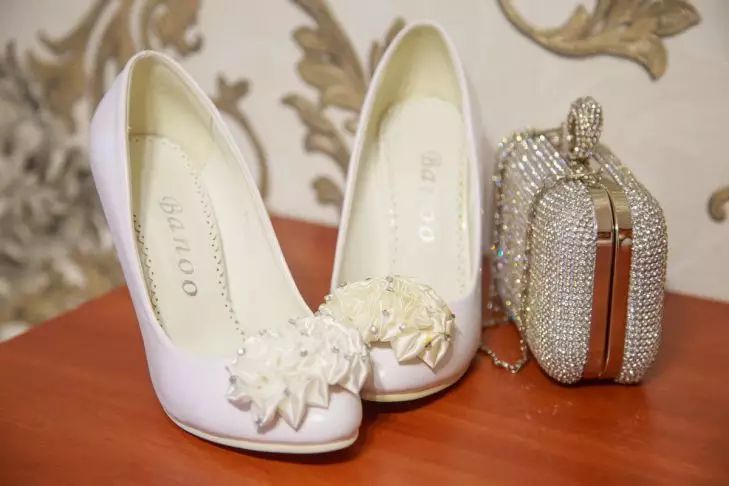 Как носить летнюю обувь без мозолей и боли: простые решения, которые работают