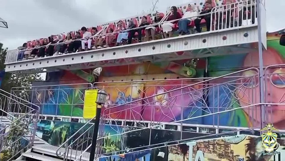 Подержать в руках львенка. Дети погибших при исполнении служебного долга сотрудников из Ингушетии побывали в зоопарке, где им посчастливилось дотронуться до маленького «царя зверей»