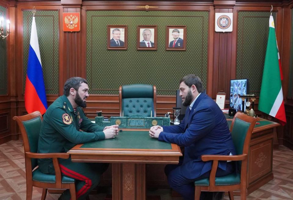 Первый вице-премьер РИ Магомед Евлоев провёл рабочую встречу с Председателем Правительства Чеченской Республики Магомедом Даудовым