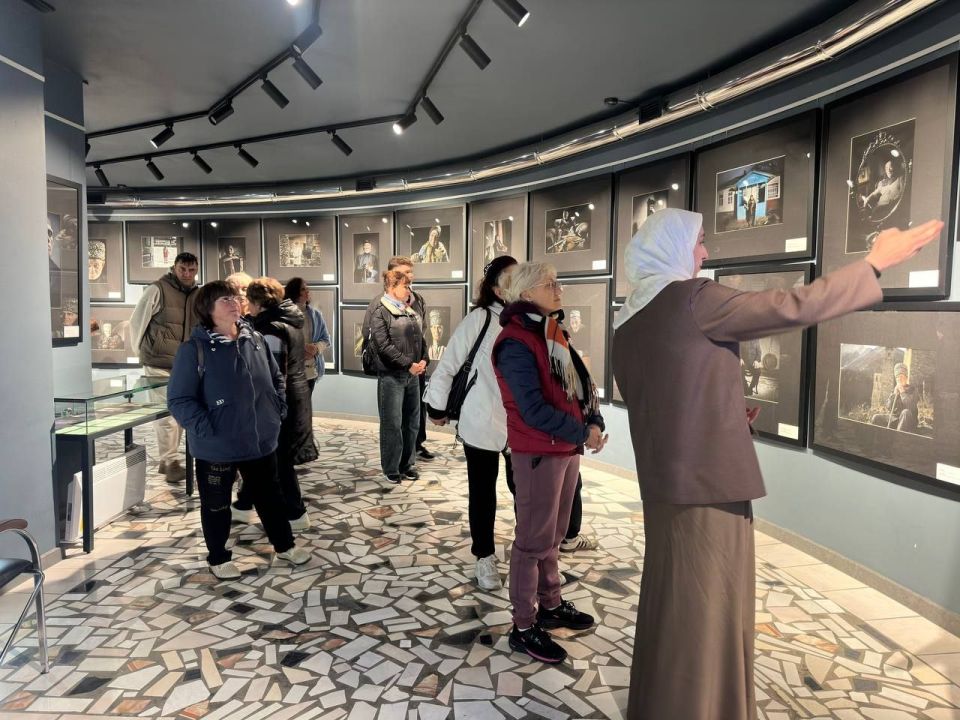 Участники патриотическо-нравственных выездных семинаров «Крым-Россия: Мы вместе» посетили Мемориальный комплекс жертвам репрессий