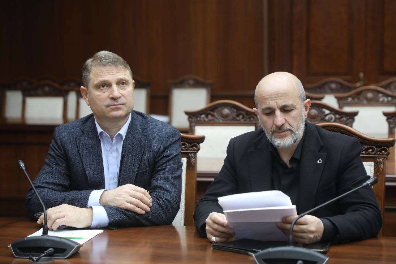 Первый вице-премьер Магомед Евлоев принял участие в заседании ведомственного проектного офиса Министерства спорта РФ Первый вице-премьер Магомед Евлоев принял участие в заседании ведомственного проектного офиса Министерства спорта РФ