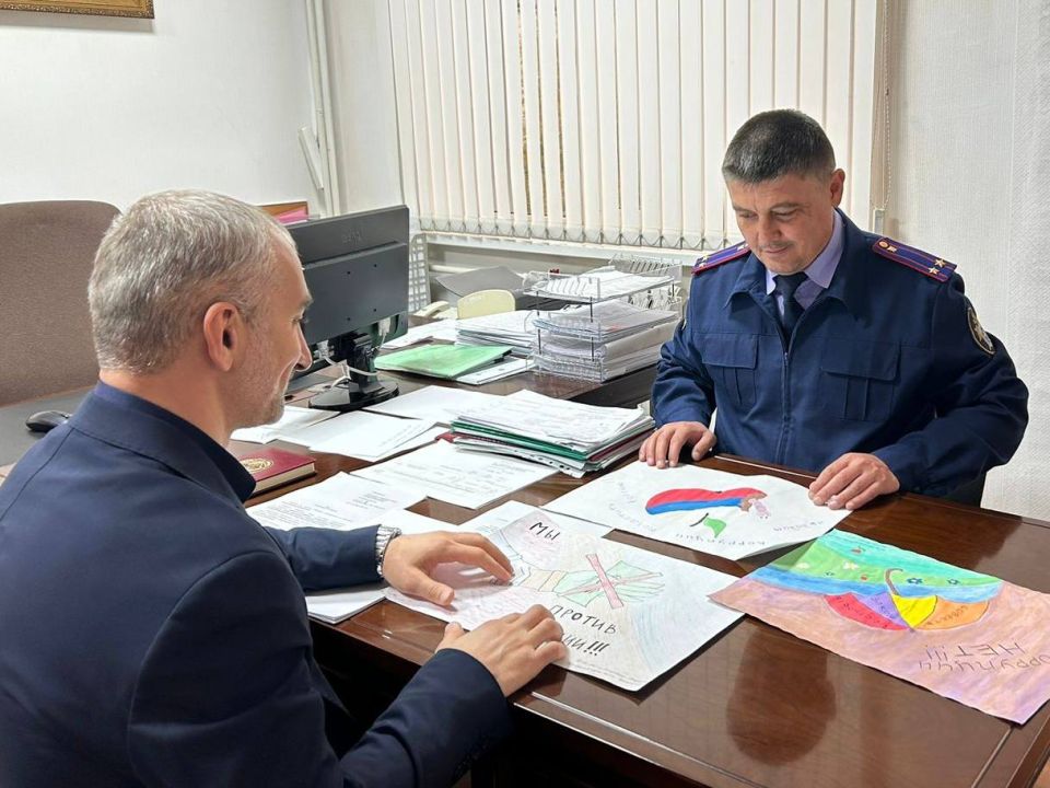 В следственном управлении подведены итоги первого этапа ежегодного конкурса детского рисунка, посвященного Международному дню борьбы с коррупцией
