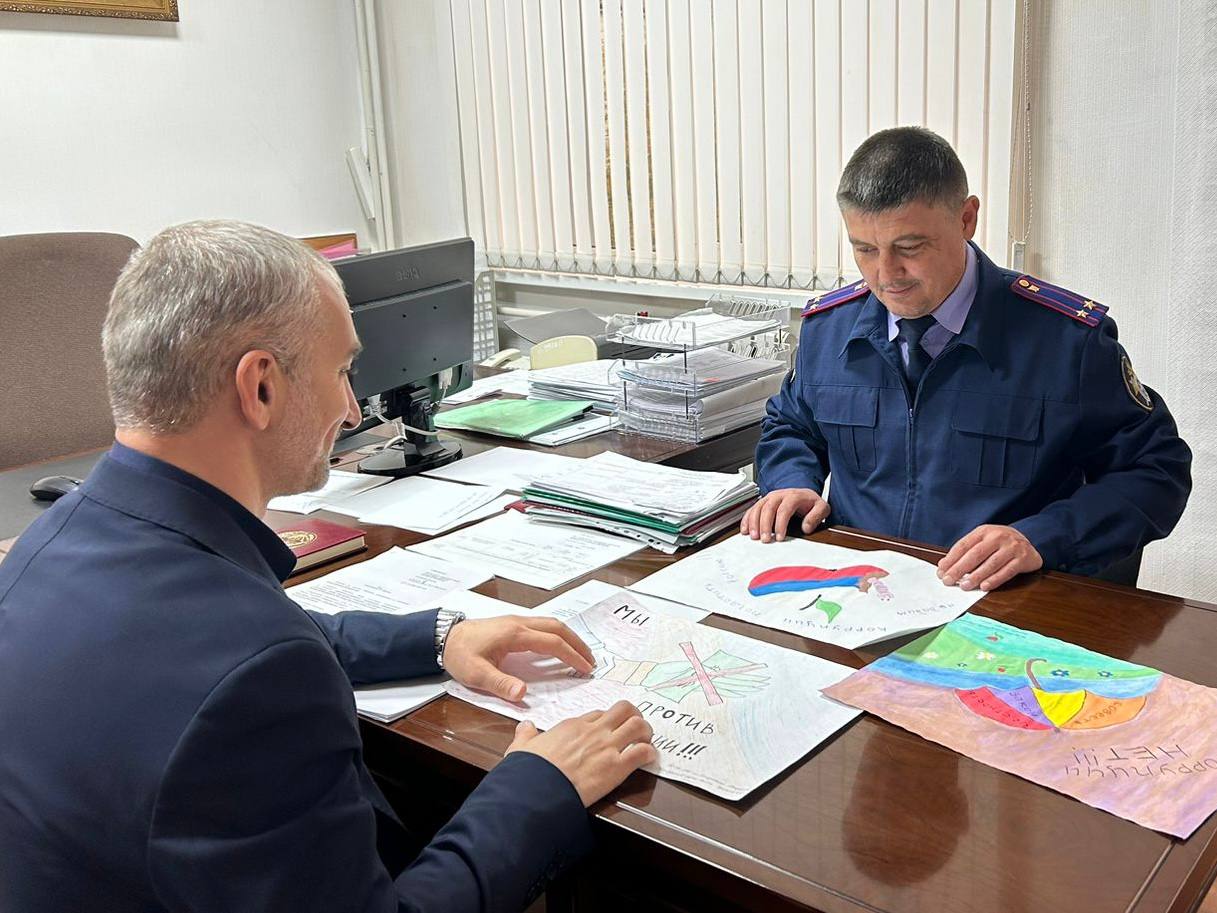 В следственном управлении подведены итоги первого этапа ежегодного конкурса детского рисунка, посвященного Международному дню борьбы с коррупцией