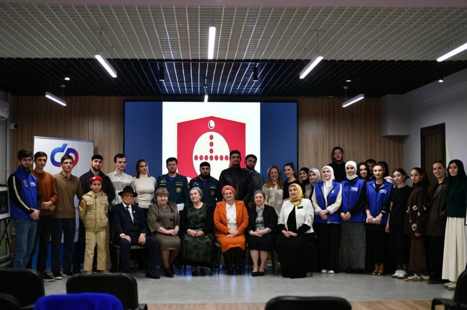 Двойная забота: праздник для старшего поколения с уроками от МЧС