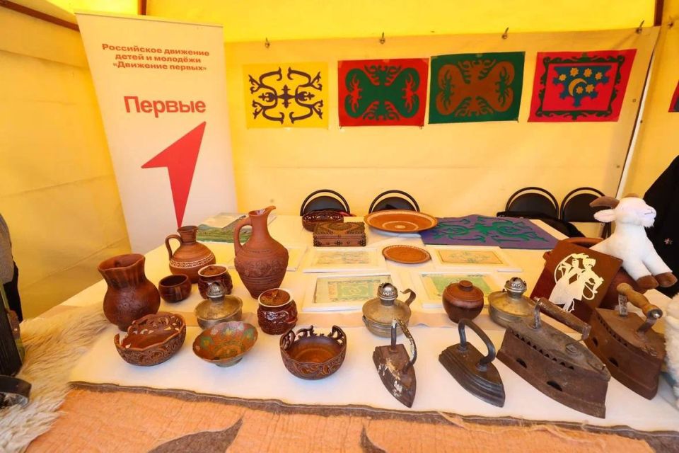 Сотрудник следственного управления принял участие в праздничном мероприятии, посвященном Дню народного единства Сотрудник следственного управления принял участие в праздничном мероприятии, посвященном Дню народного единства