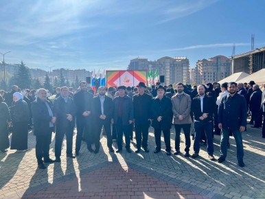 Сотрудники МЧС Ингушетии во главе с исполняющим обязанности министра по делам гражданской обороны и чрезвычайным ситуациям Республики Ингушетия Александром Евлоевым приняли участие в праздничном мероприятии, приуроченном ко...