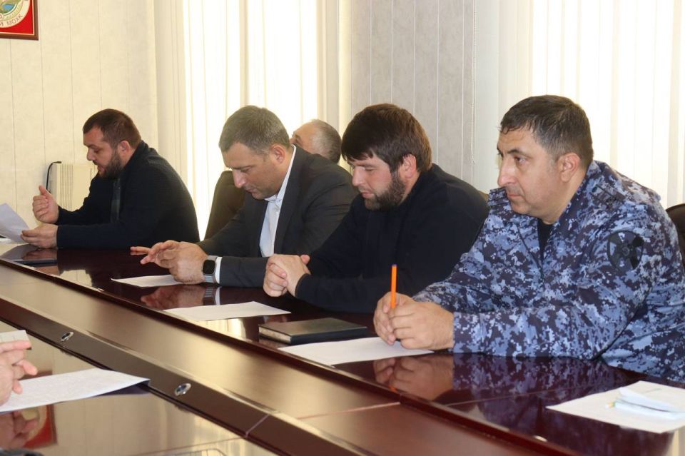 В Администрации города прошел сбор КЧС и ОПБ г. Назрань В Администрации города прошел сбор КЧС и ОПБ г. Назрань