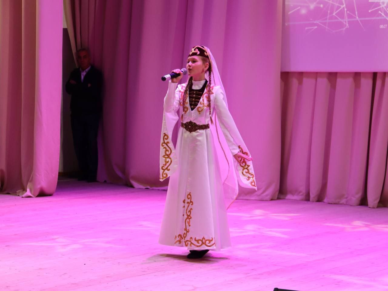 В Назрановском районе прошел праздничный концерт ко Дню народного единства В Назрановском районе прошел праздничный концерт ко Дню народного единства