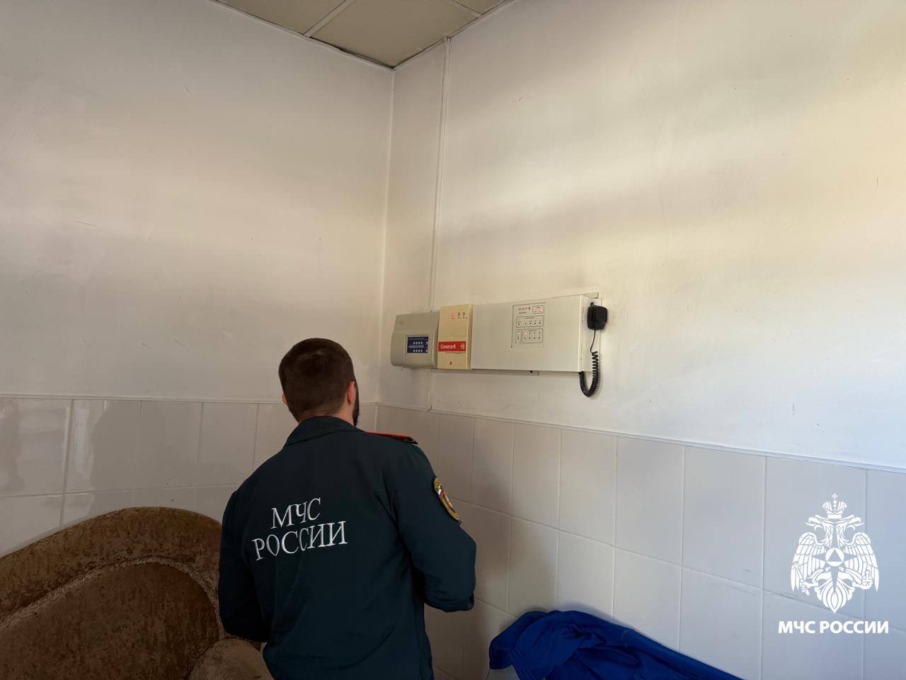 #Госпожнадзор. Проверка пожарной безопасности спортивных объектов Назрани В Назрани 7 ноября прошли проверки спортивных залов и бойцовских клубов на соответствие нормам пожарной безопасности #Госпожнадзор. Проверка пожарной безопасности спортивных объектов Назрани В Назрани 7 ноября прошли проверки спортивных залов и бойцовских клубов на соответствие нормам пожарной безопасности