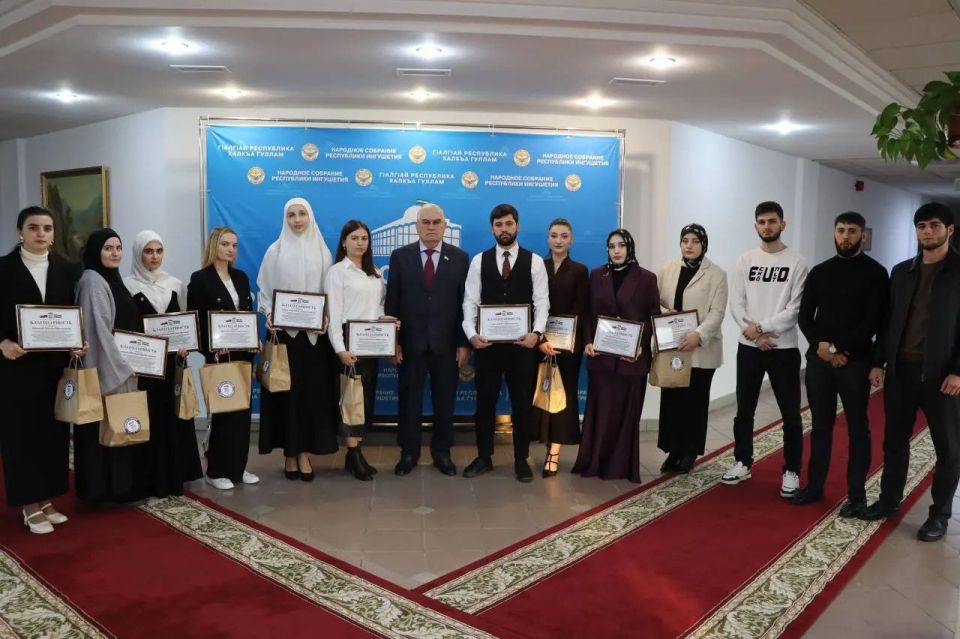 Лидер ингушских единороссов встретился с активистами молодежного крыла партии