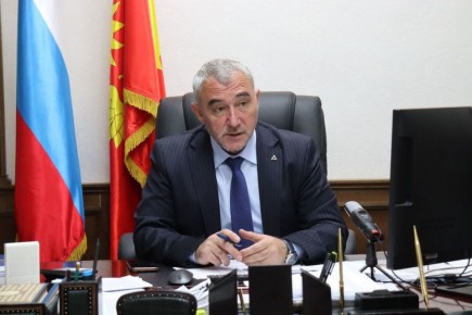 Сегодня на встрече с горожанами в ходе личного приёма граждан, глава города Муса Темурзиев выслушал обращения жителей Магаса по разным вопросам