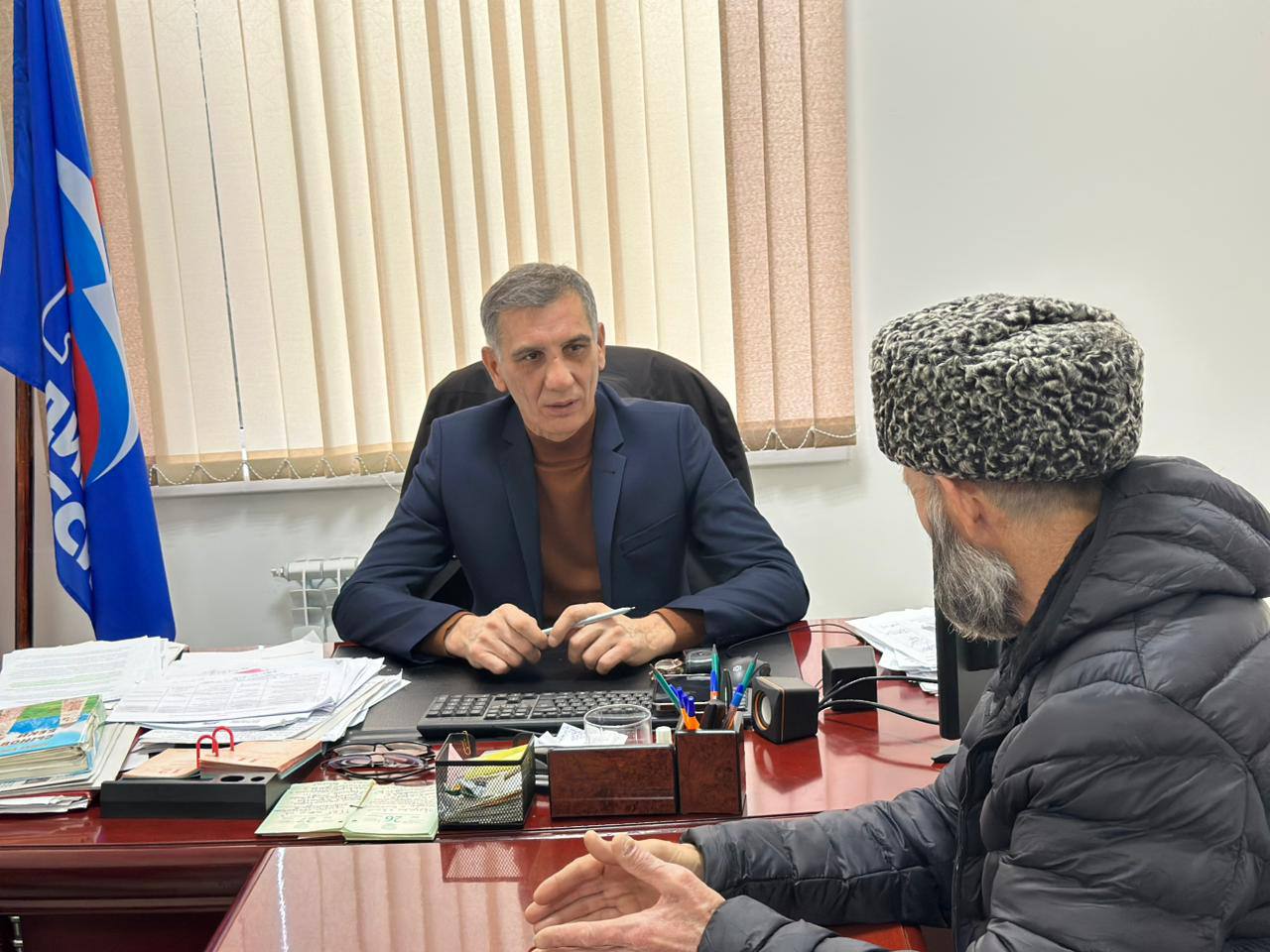 В местном отделении г. Малгобек состоялся приём граждан, посвящённый вопросам, связанным со специальной военной операцией, земельными и другими актуальными темами