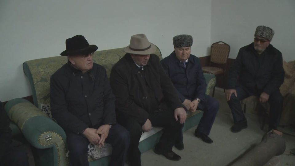 В с. п. Верхние Ачалуки состоялись похороны военнослужащих Зелимхана и Урусхана Гогиевых, погибших в зоне проведения специальной военной операции при выполнении боевых задач