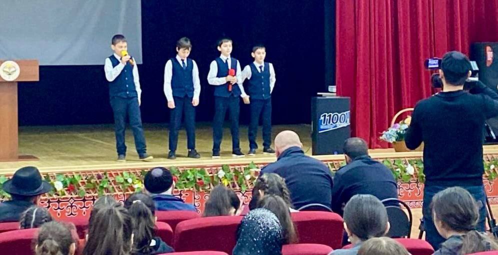 Торжественное мероприятие ко Дню участкового в Али-Юрте Торжественное мероприятие ко Дню участкового в Али-Юрте