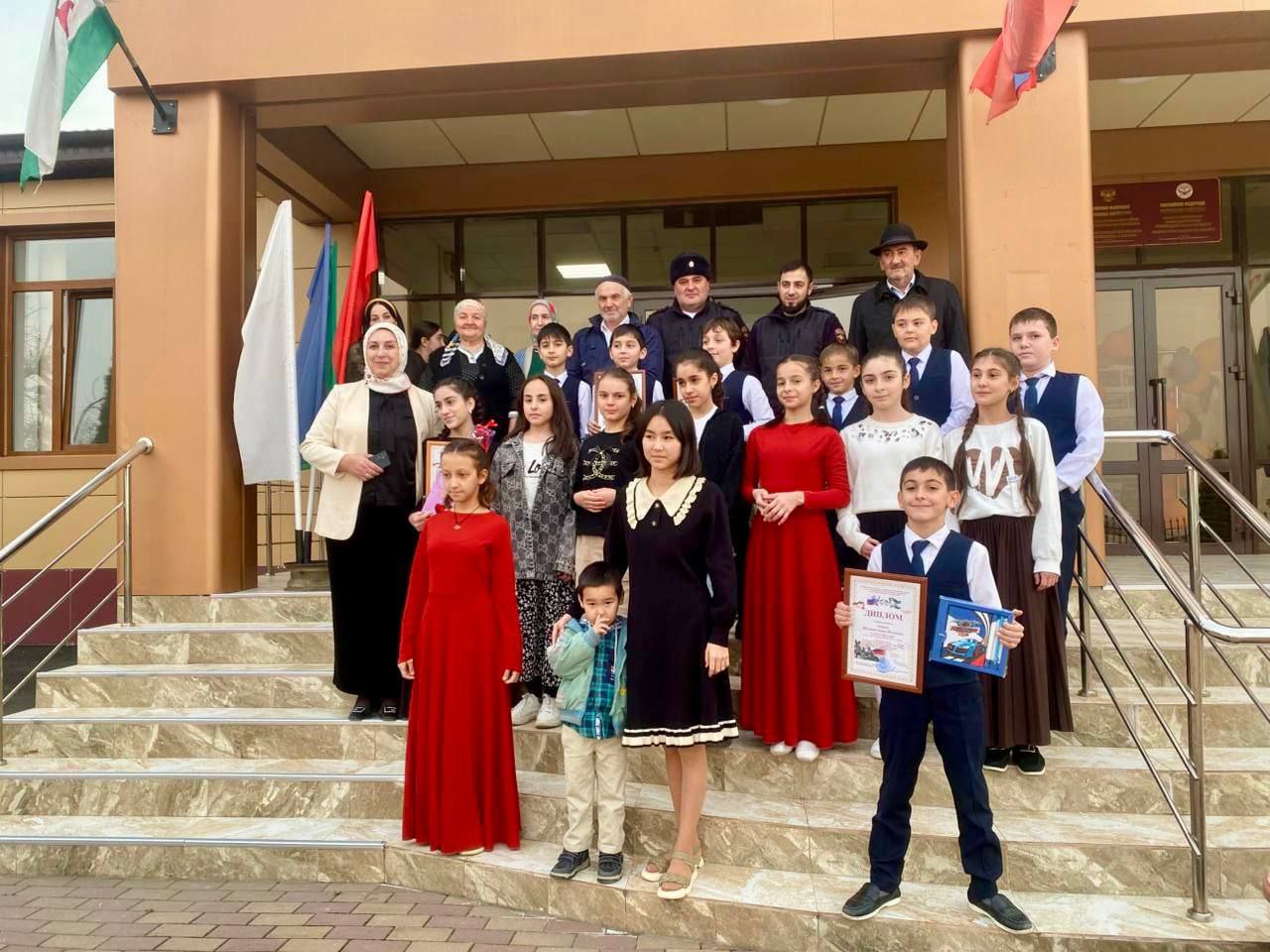 Торжественное мероприятие ко Дню участкового в Али-Юрте Торжественное мероприятие ко Дню участкового в Али-Юрте