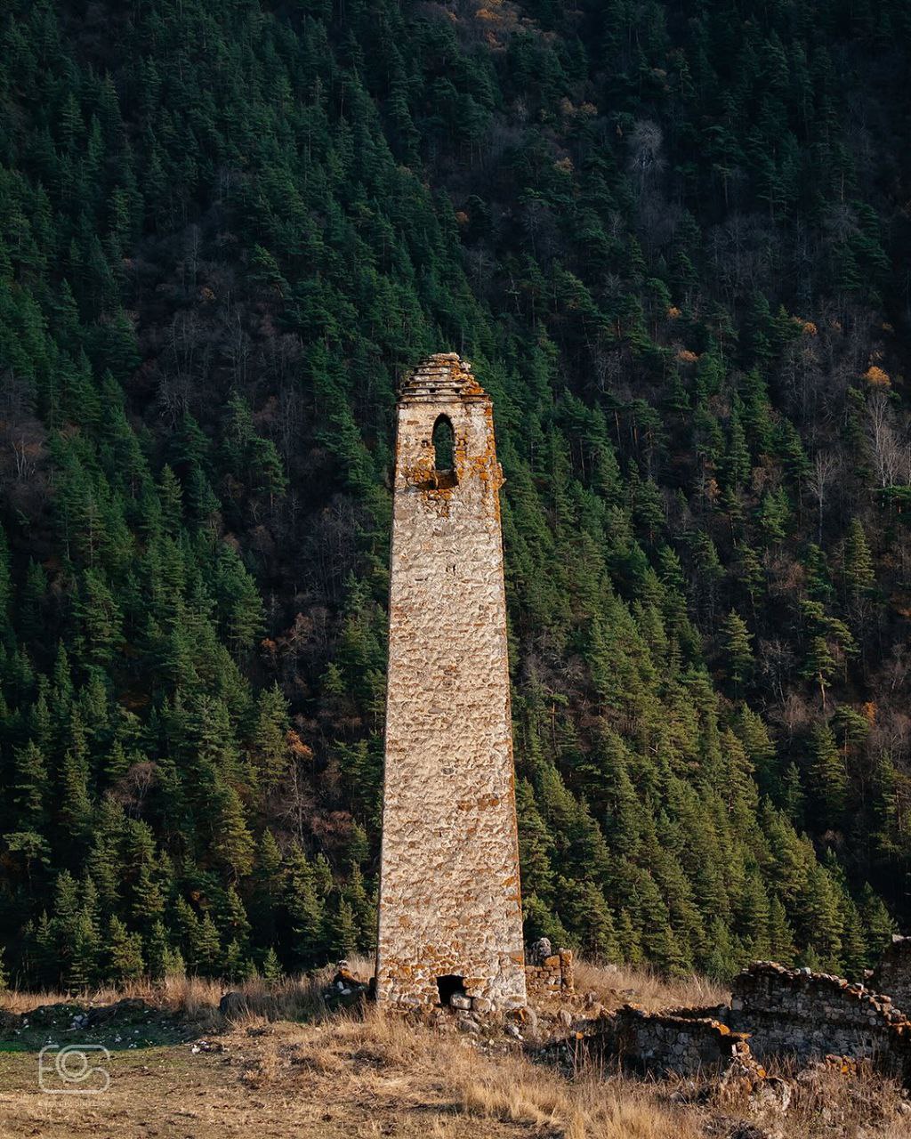 Башенный комплекс Салги — древний страж ущелья Башенный комплекс Салги — древний страж ущелья