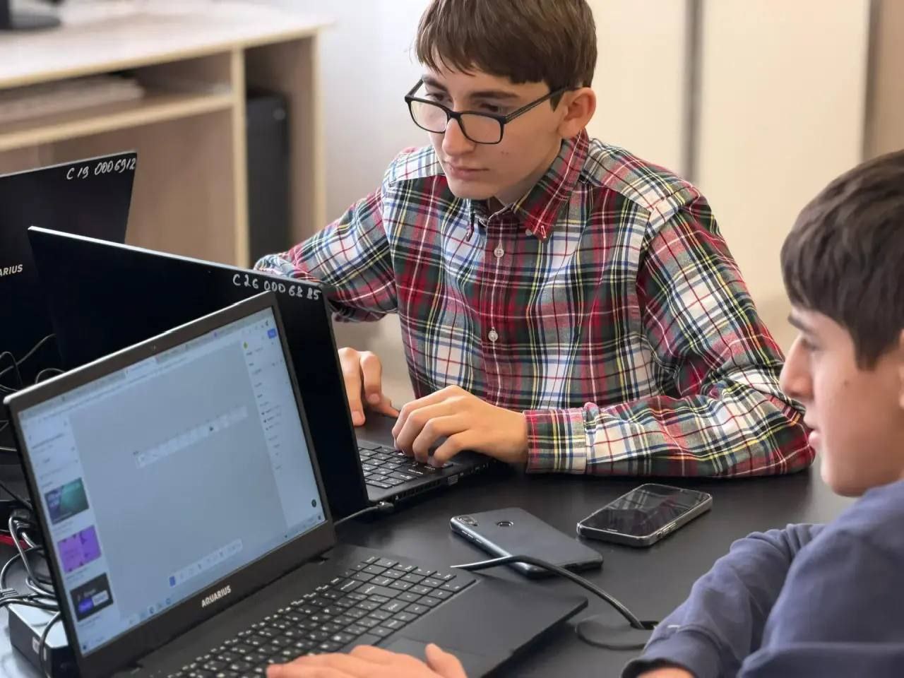 В Ингушетии определили сильнейших юных программистов В Ингушетии определили сильнейших юных программистов