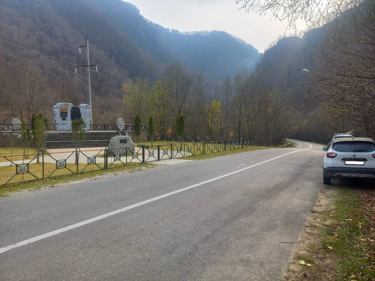 В 12:20 (мск) 15.11.2025 года в Центр обработки вызовов «Служба 112» поступило сообщение о том что в Ассинском ущелье (Джейрахский район) человек потерял направление и заблудился В 12:20 (мск) 15.11.2025 года в Центр обработки вызовов «Служба 112» поступило сообщение о том что в Ассинском ущелье (Джейрахский район) человек потерял направление и заблудился