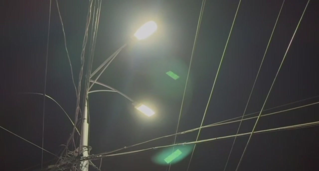 В Назрани продолжается работа по обновлению городского освещения