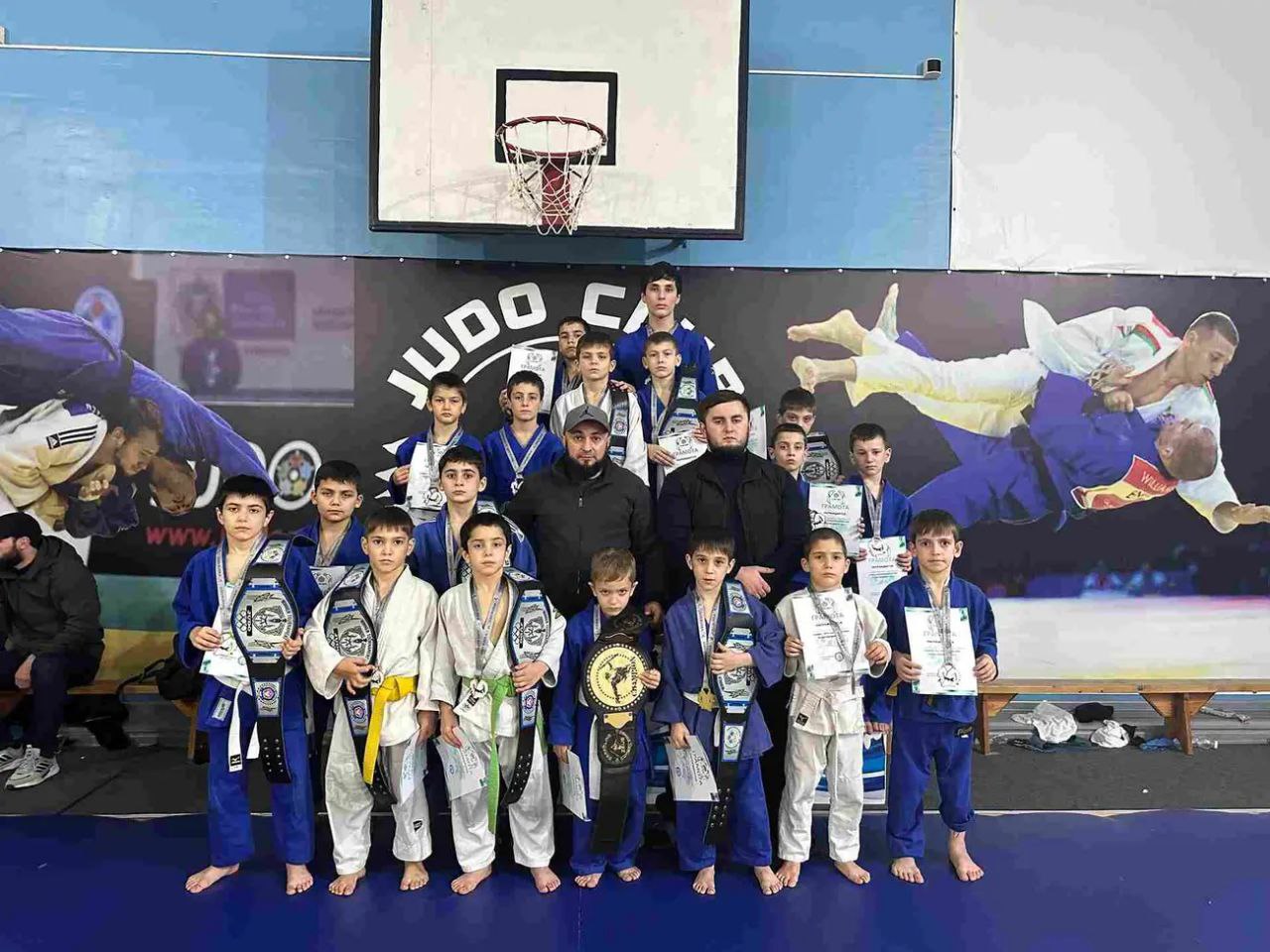 Юные дзюдоисты из Назрани заняли призовые места на межрегиональном первенстве