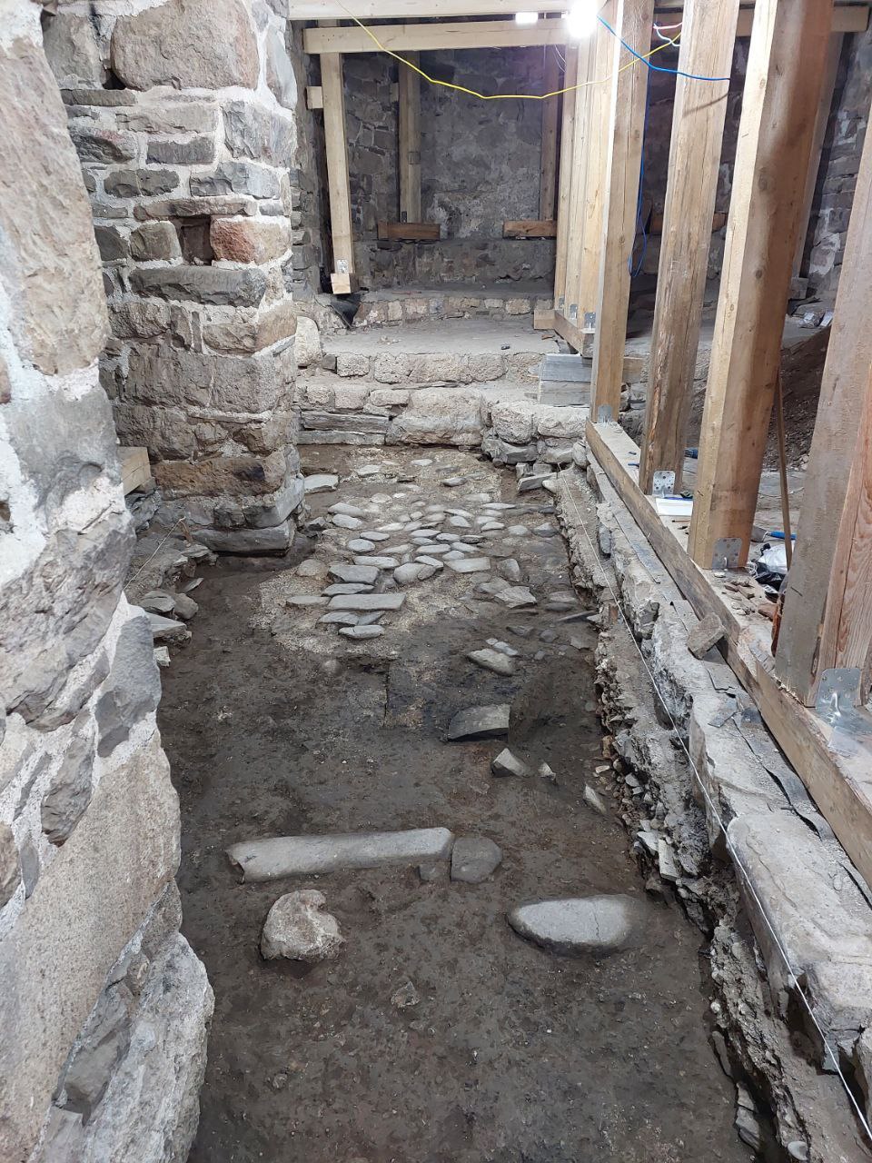 В ходе археологических работ на объекте культурного наследия - храме "Тхаба-Ерды" в горной Ингушетии, специалистами компании "АСМ Групп" сделана важная научная находка В ходе археологических работ на объекте культурного наследия - храме "Тхаба-Ерды" в горной Ингушетии, специалистами компании "АСМ Групп" сделана важная научная находка