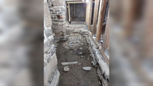 Фрагменты древних каменных полов обнаружены в храме «Тхаба-Ерды» в Ингушетии