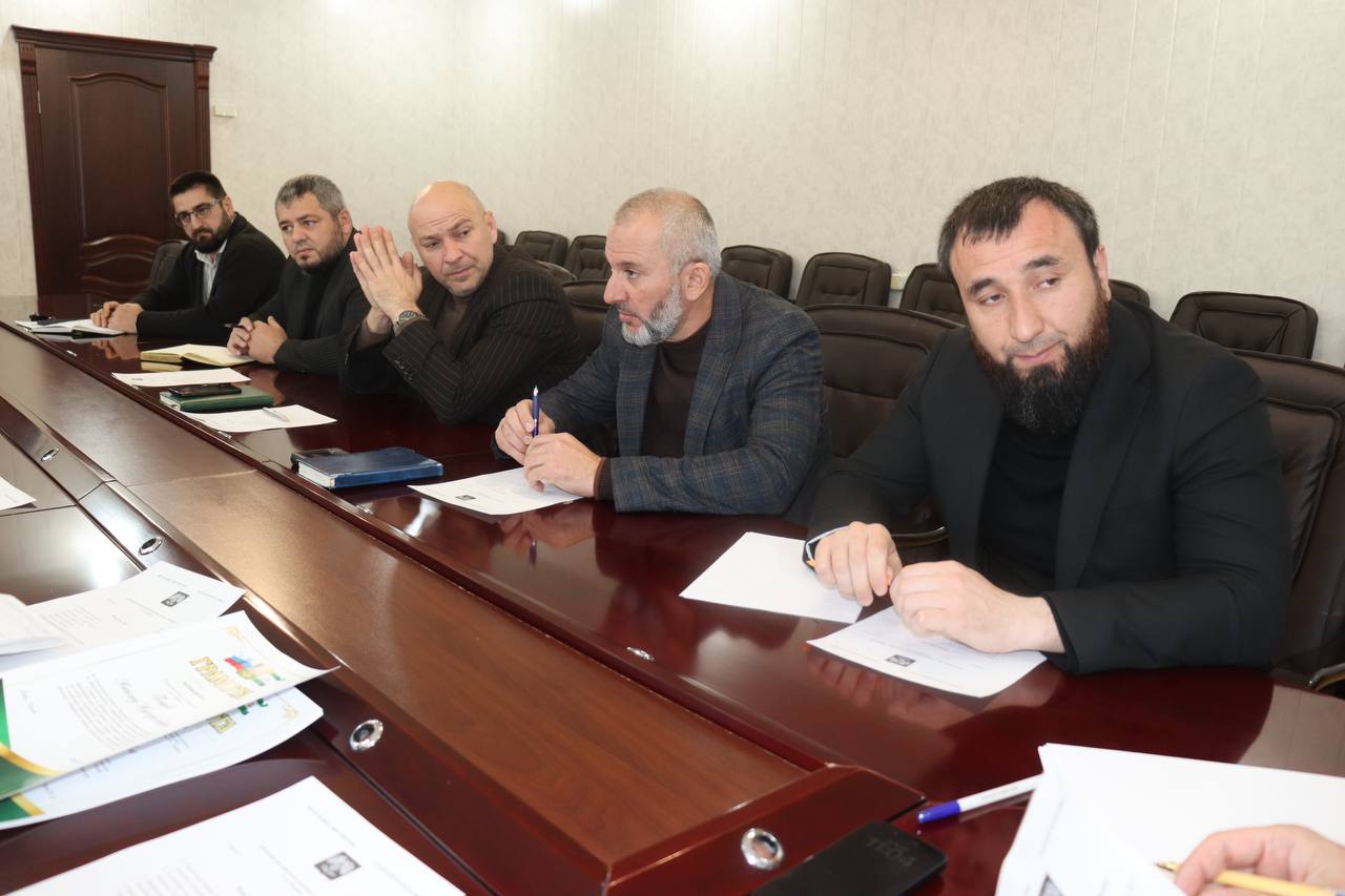 В мэрии Назрани прошло совещание под председательством главы города Руслана Оздоева В мэрии Назрани прошло совещание под председательством главы города Руслана Оздоева