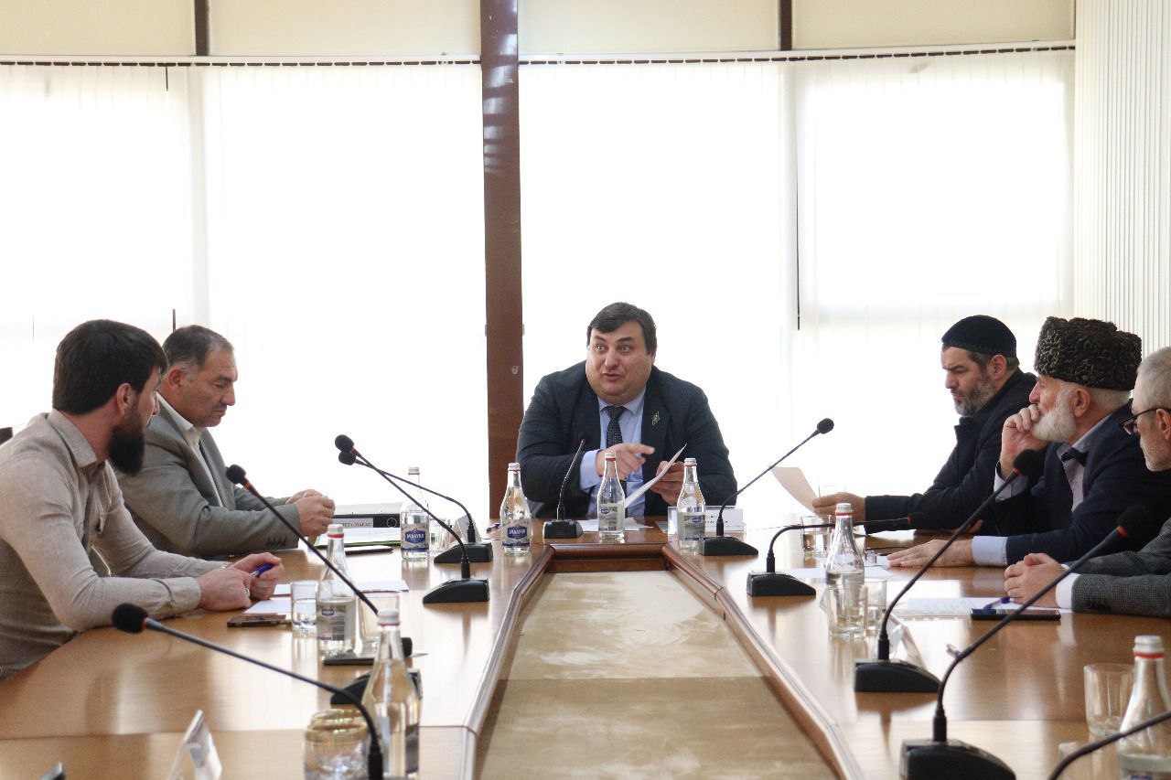 В администрации города Магас прошло заседание общественного совета при главе города