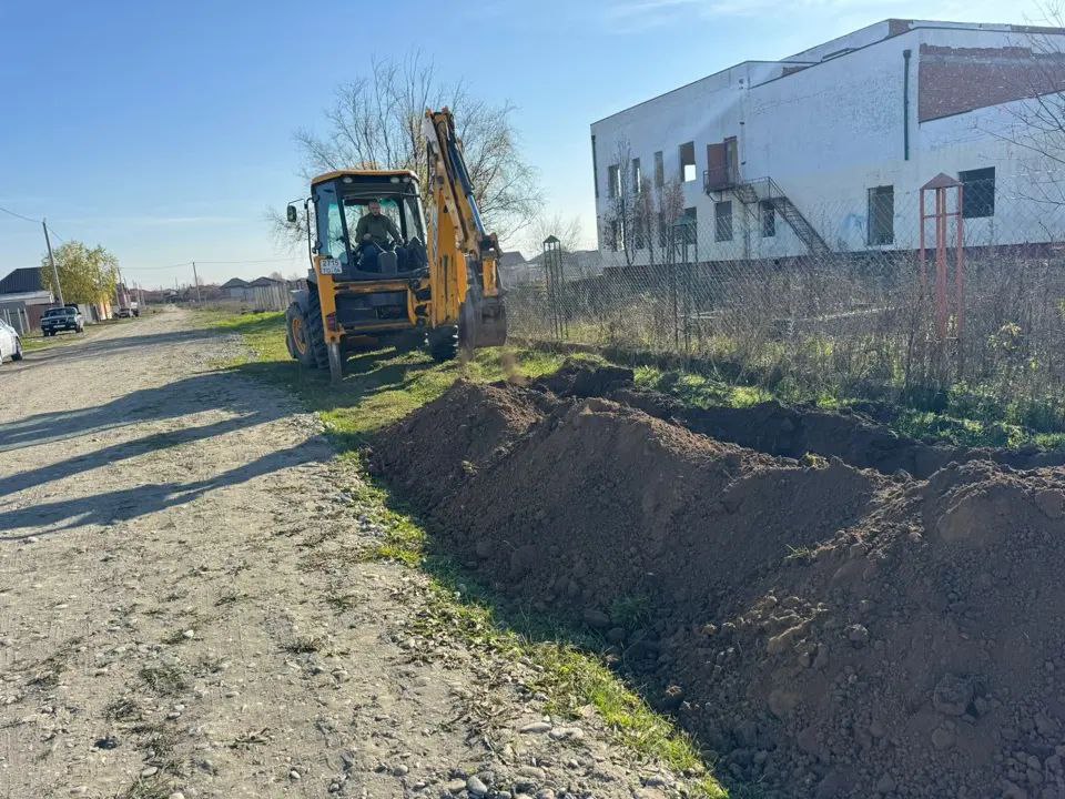 В Малгобеке Ингушетии прокладывают новую канализационную линию