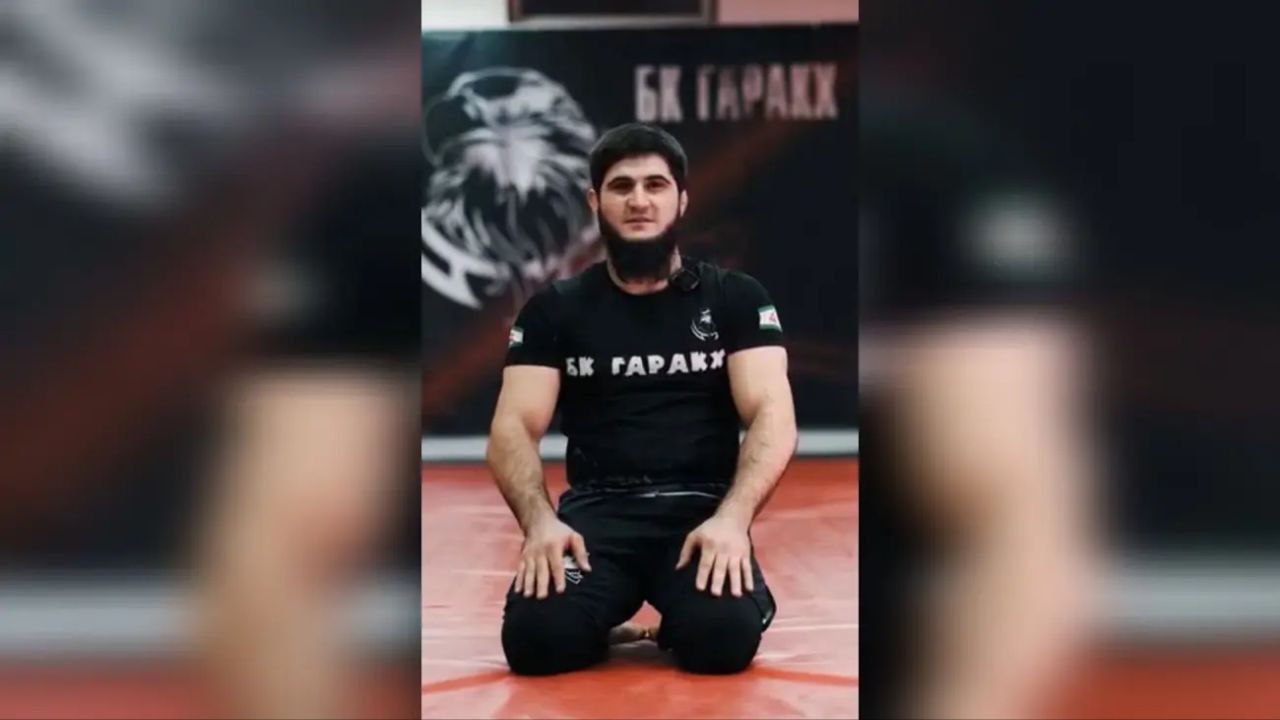 Тренер Азамат Шибилов получил премию от Федерации спортивной борьбы Ингушетии