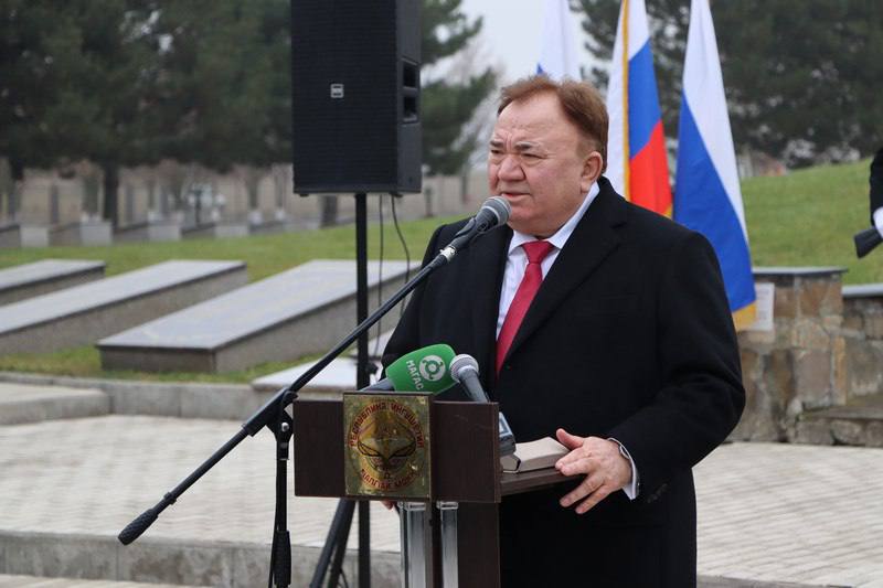 На Мемориале памяти и славы г. Назрани прошло памятное мероприятие, приуроченное ко Дню Героев Отечества На Мемориале памяти и славы г. Назрани прошло памятное мероприятие, приуроченное ко Дню Героев Отечества