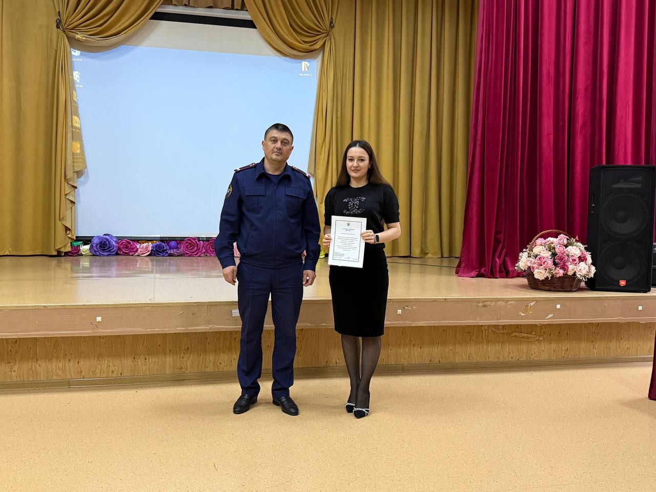 Сотрудники следственного управления СК России по Республике Ингушетия в Международный день борьбы с коррупцией провели профилактическую беседу со школьниками Сотрудники следственного управления СК России по Республике Ингушетия в Международный день борьбы с коррупцией провели профилактическую беседу со школьниками