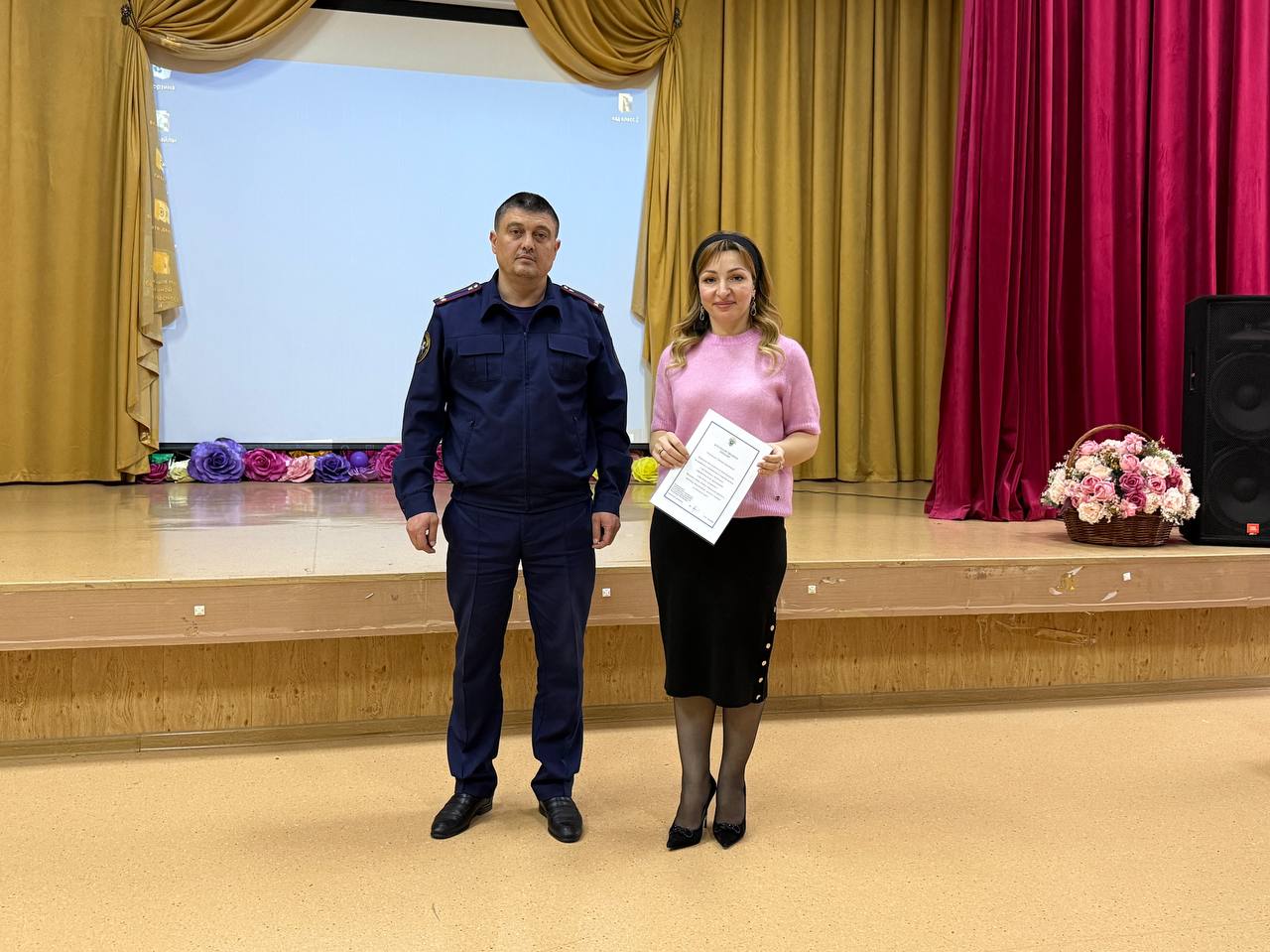 Сотрудники следственного управления СК России по Республике Ингушетия в Международный день борьбы с коррупцией провели профилактическую беседу со школьниками Сотрудники следственного управления СК России по Республике Ингушетия в Международный день борьбы с коррупцией провели профилактическую беседу со школьниками