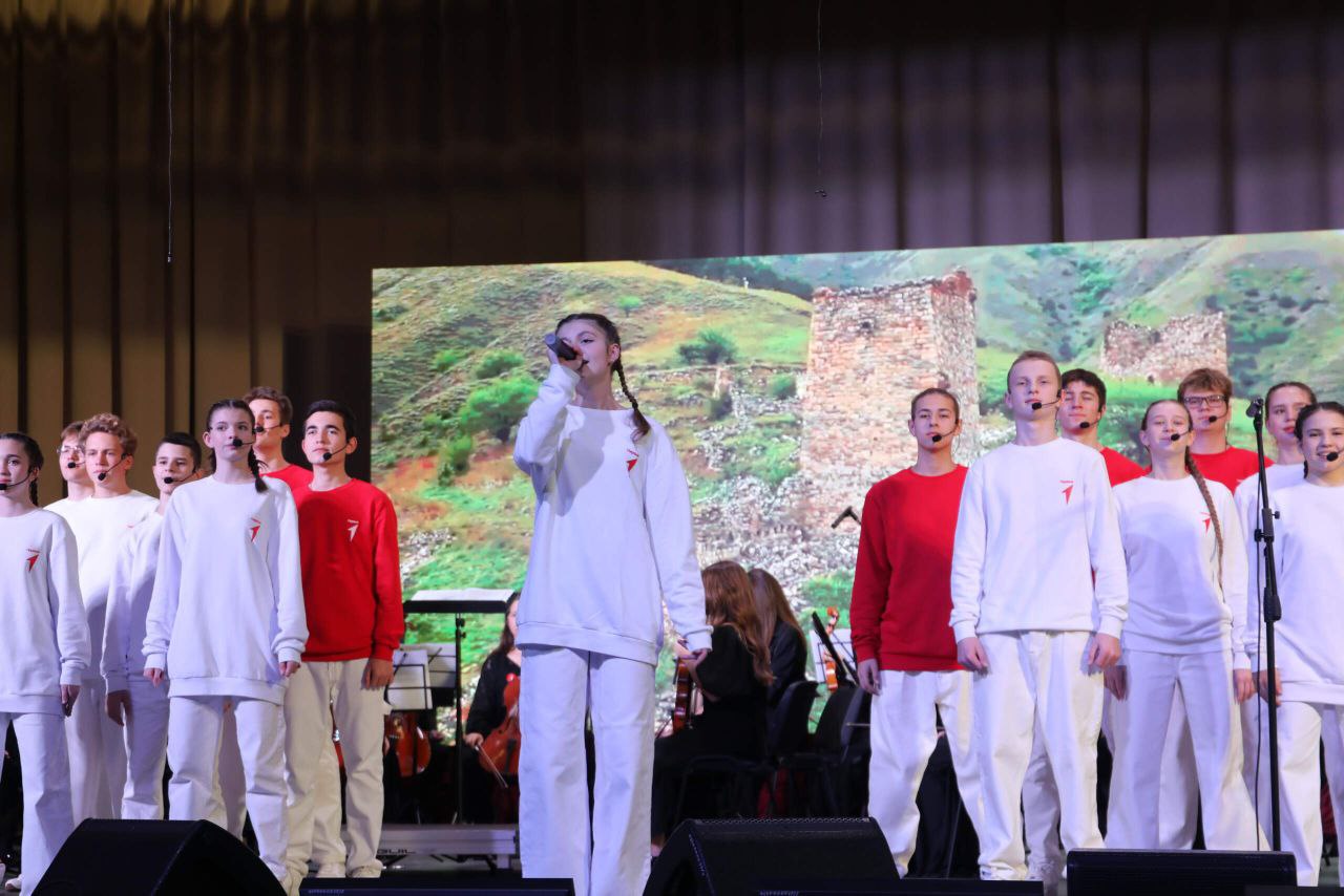 Подростки, состоящие на учете в ПДН, и дети погибших сотрудников посетили Всероссийский фестиваль «Звучи» Подростки, состоящие на учете в ПДН, и дети погибших сотрудников посетили Всероссийский фестиваль «Звучи»