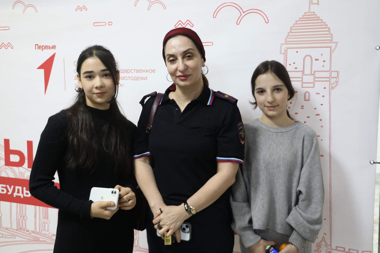 Подростки, состоящие на учете в ПДН, и дети погибших сотрудников посетили Всероссийский фестиваль «Звучи» Подростки, состоящие на учете в ПДН, и дети погибших сотрудников посетили Всероссийский фестиваль «Звучи»