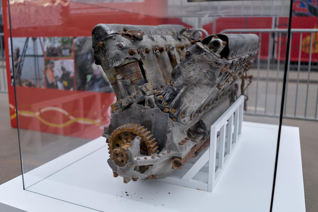 В Национальном центре «Россия» представили двигатель истребителя Як-9 времен Великой Отечественной войны В Национальном центре «Россия» представили двигатель истребителя Як-9 времен Великой Отечественной войны