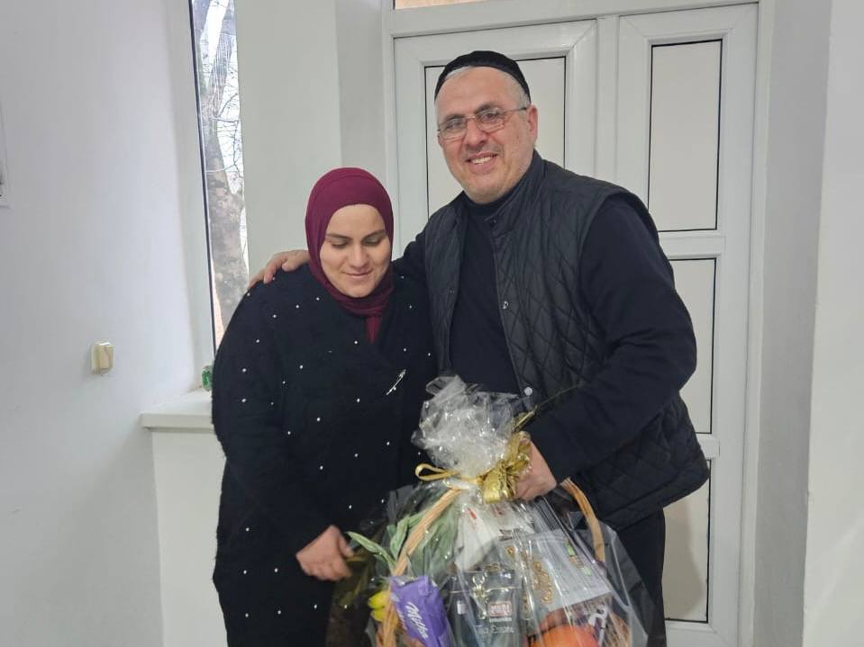 По поручению Главы Республики Ингушетия Махмуд-Али Калиматова в связи с Днем Героев Отечества в Малгобекском районе продолжается передача продуктовых корзин семьям участников СВО По поручению Главы Республики Ингушетия Махмуд-Али Калиматова в связи с Днем Героев Отечества в Малгобекском районе продолжается передача продуктовых корзин семьям участников СВО