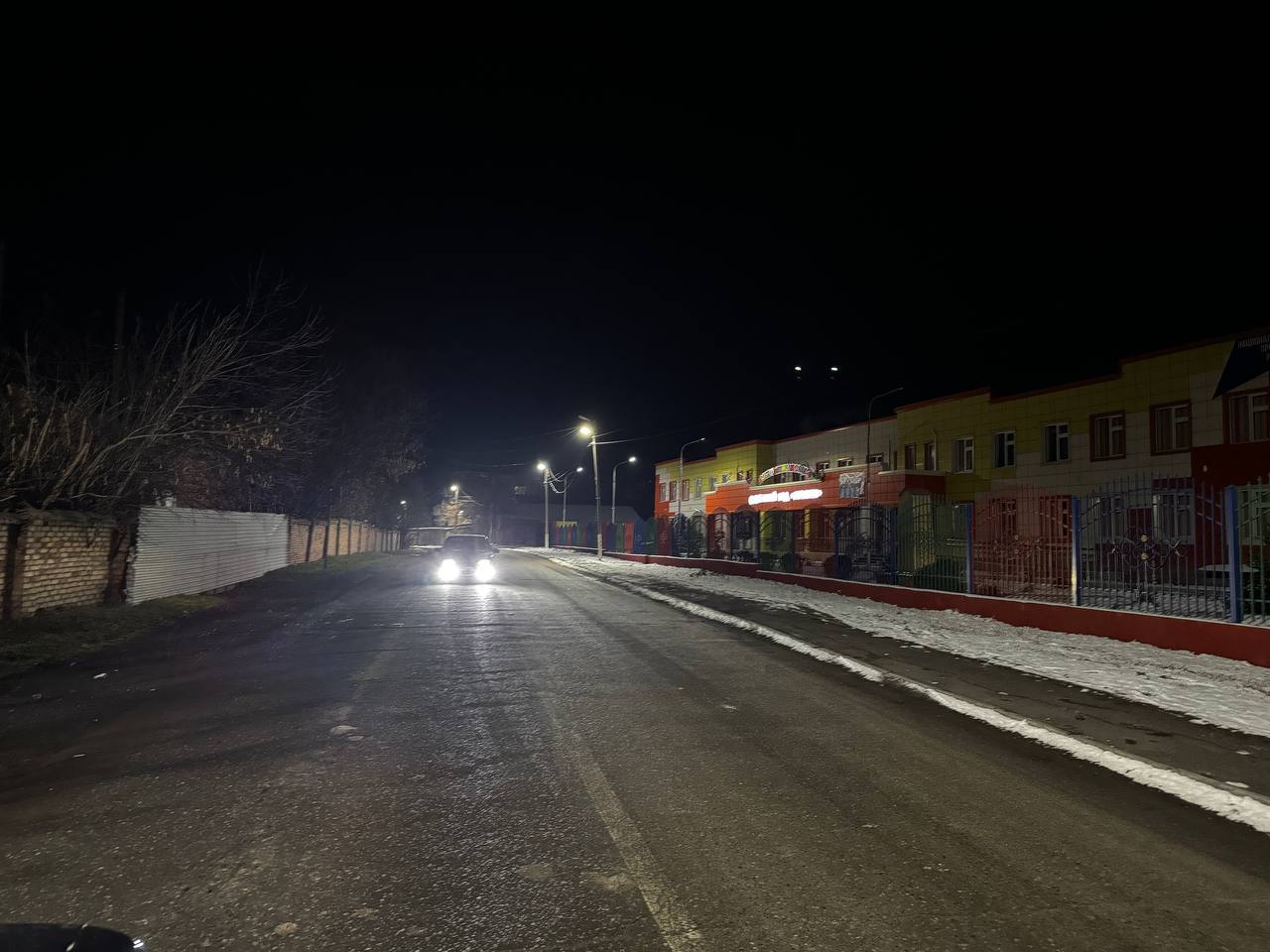 Улица Зязикова в Назрани становится ярче: обновление освещения по инициативе градоначальника Улица Зязикова в Назрани становится ярче: обновление освещения по инициативе градоначальника