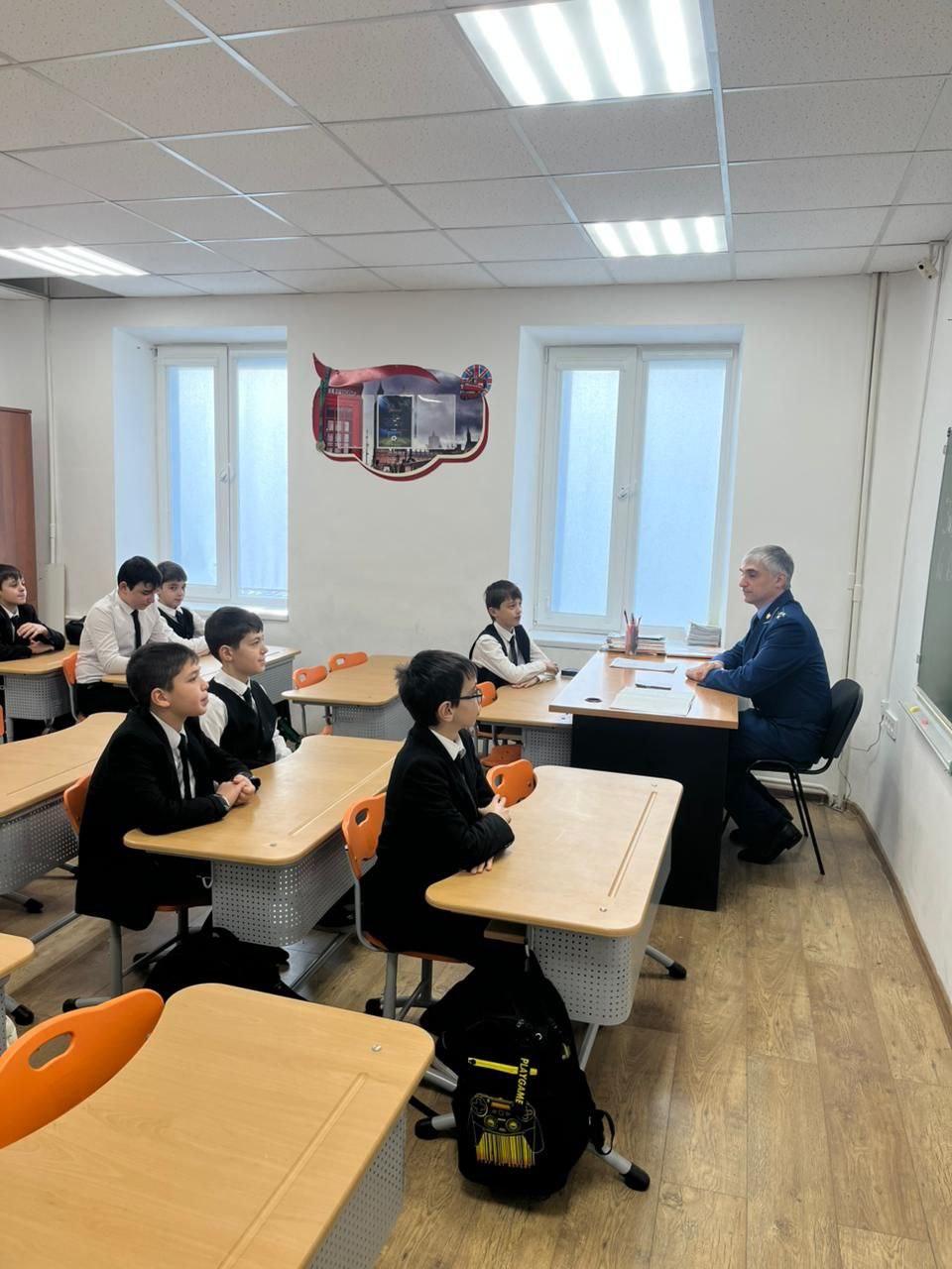 Прокурор г. Назрань в честь Дня Конституции выступил перед учащимися гимназии Прокурор г. Назрань в честь Дня Конституции выступил перед учащимися гимназии