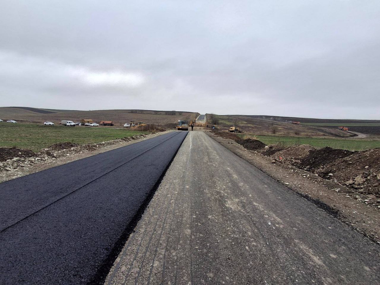 В Назрановском районе продолжается капремонт дороги «Долаково-Гайрбек-Юрт»