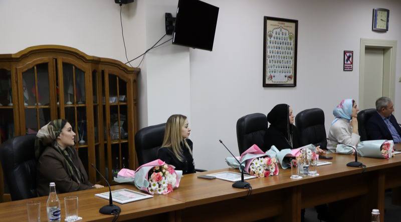 В Народном Собрании состоялось церемония награждения В Народном Собрании состоялось церемония награждения