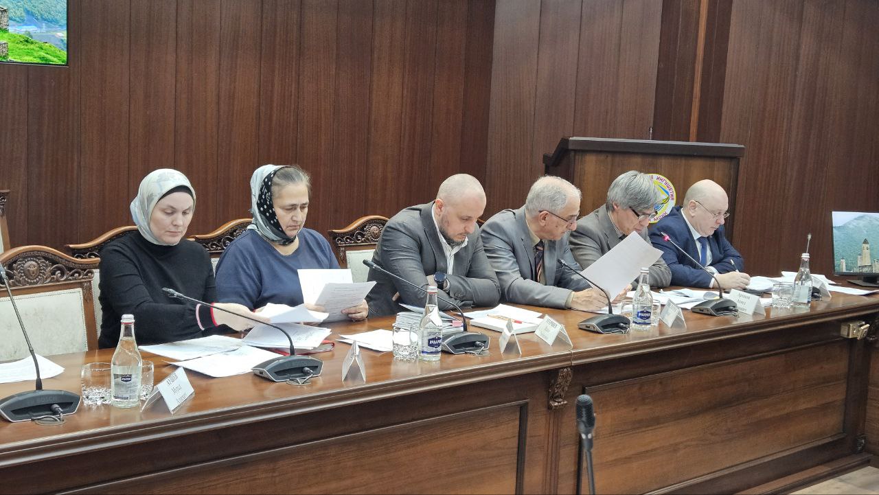 Заседание комиссии по БДД: медицинская помощь при ДТП становится эффективнее Заседание комиссии по БДД: медицинская помощь при ДТП становится эффективнее