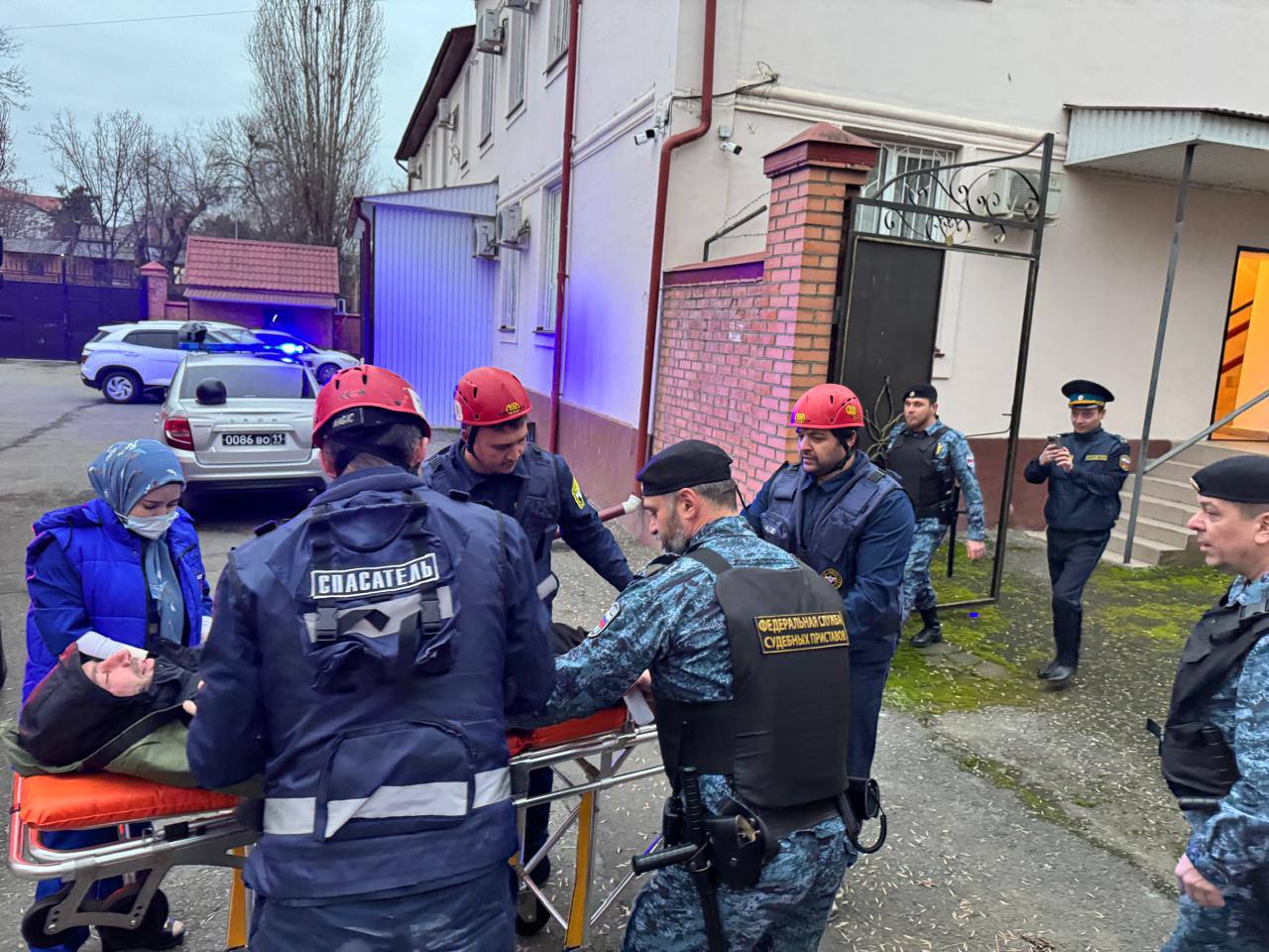 В г. Малгобек на базе здания суда прошли учебно-тренировочные занятия по теме: «Действия при возникновении возгорания или пожара в зданиях и помещениях судов» В г. Малгобек на базе здания суда прошли учебно-тренировочные занятия по теме: «Действия при возникновении возгорания или пожара в зданиях и помещениях судов»