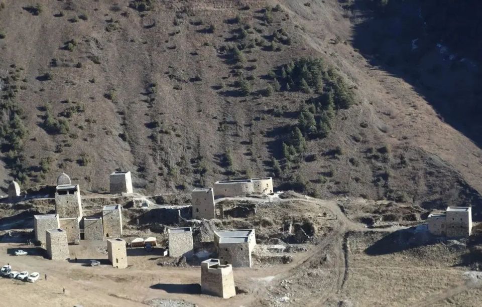 В горной Ингушетии открыли обновленный башенный комплекс «Тумги»